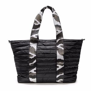 Think Royln Wingman Bag